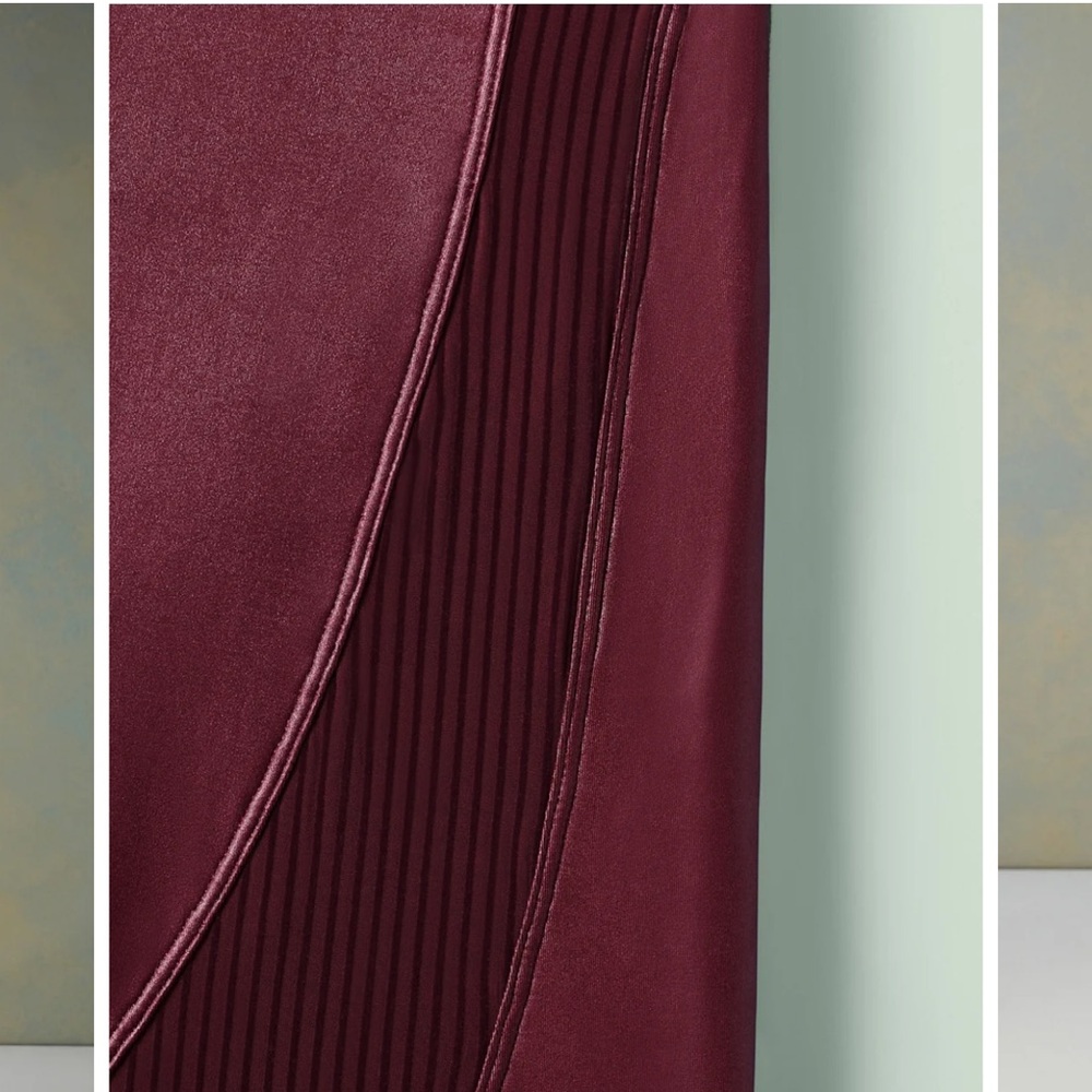 Fabletics Motion365+ Contour High-Waisted Legging in Merlot Shine Size: Medium - Picture 4 of 10